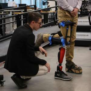 Bionic leg square